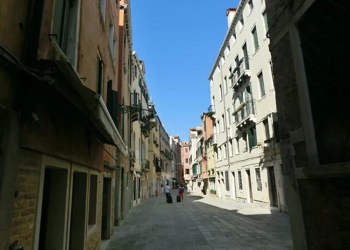 San Marco White Apartment